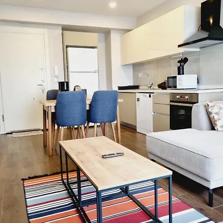 Otto Residences 215 아파트
