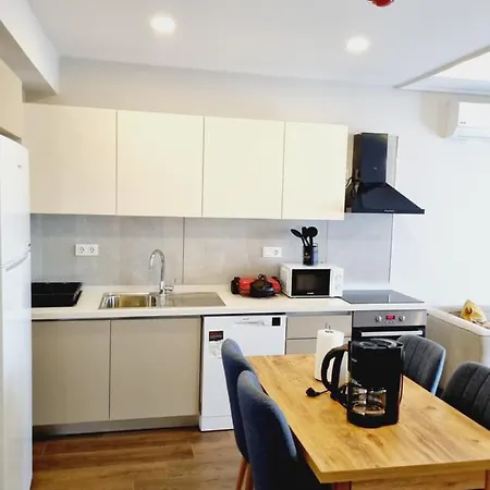 아파트 Otto Residences 215 *